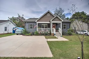 2 Mi to Downtown: Luxe Greenville Retreat! - Image 3