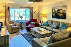 Siesta Key Condo w/ Heated Pool < 1 Mi to Beach - Image 5