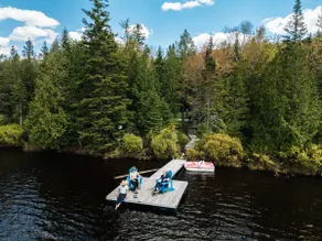 Lakefront Retreat w/Hot Tub,20 min to Montcalm Ski - Image 2