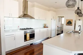 12 Apostles Beach House - Image 2