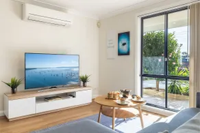 Akoya House 122 Tomaree Rd Pet friendly linen air conditioning WiFi and boat parking - Image 4