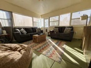 3 bedrooms with pool near UA - Image 5