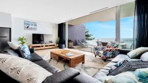 Paradise Penthouse - Beach Front Style And Luxury - Image 4
