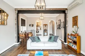 Latitude -Kirribilli Apartment. Opera House Views - Image 2