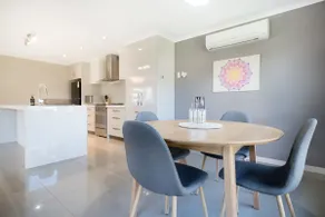 Cute and Cosy 2 Bedroom Unit with Parking and WiFi - Image 2