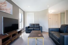 Cute and Cosy 2 Bedroom Unit with Parking and WiFi - Image 3