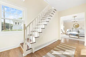 Newly Renovated Historical Home Getaway-Old Mystic - Image 4