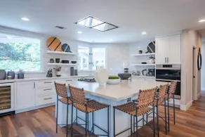 Designer Private Estate w/Pool, Hot Tub & Bocce on Westside! - Image 2