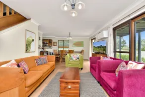 Silver Springs Estate 4br house  6br house with Wifi, Pool. Fireplace, Views, Olives and Space - Image 3