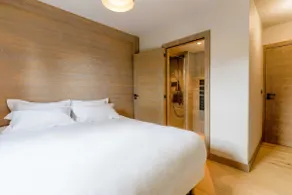 Luxurious 4-room with pool, gym, spa and parking - Image 2