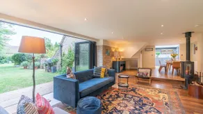 Barns Lee - Image 3
