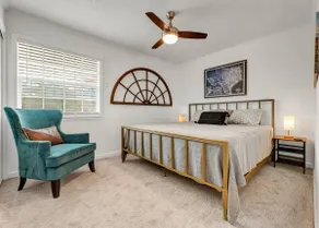 The Dominion: 2 Bdrm/Walk to A&M/Comfy King Beds - Image 3
