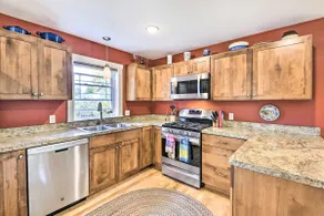 Sunny Morristown Home - Walk to Restaurants! - Image 2