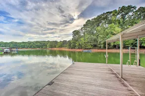 Townville Lakefront Cottage w/ Private Dock! - Image 2