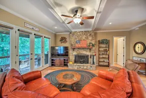 Townville Lakefront Cottage w/ Private Dock! - Image 3