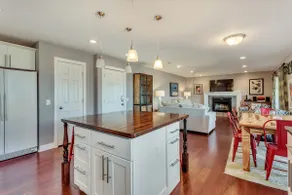 7-Bedroom Home by the Mountains - Image 3