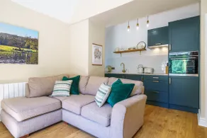 8 The Lake - Lake Access - Perfect for couples - Image 3