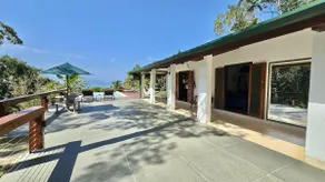 House with Heated Pool and Sea View - Image 3