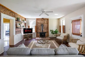 Lakefront Escape - 4BR Cottage, Beach & Fire Pit - Image 2