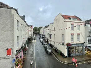 Cosy Oasis in the Heart of Clifton Village - Image 4