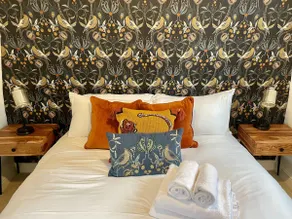 Cosy Oasis in the Heart of Clifton Village - Image 2