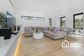 Cambridge Gardens - Sorrento Luxury with Gas Heated Spa, Solar Heated Pool - Image 5