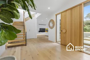 Cambridge Gardens - Sorrento Luxury with Gas Heated Spa, Solar Heated Pool - Image 4