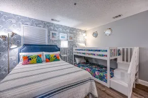 Luxurious Condo,Hot Tubs,Massage Chair,Retro Games - Image 4