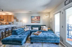Luxurious Condo,Hot Tubs,Massage Chair,Retro Games - Image 3