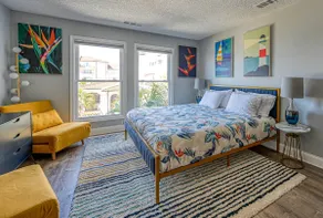 Luxurious Condo,Hot Tubs,Massage Chair,Retro Games - Image 2