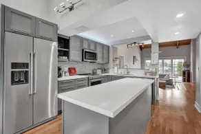 Fun Location! 1 block to Las Olas Pool & Parking - Image 3