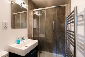 Low Tarn Lodge - One Bedroom Apartment, Sleeps 2 - Image 5