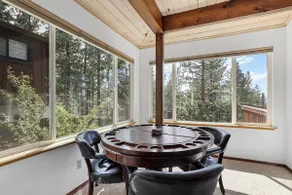 Hall Court Manor - Hot Tub, Pet Friendly, Pool Table! - Image 4