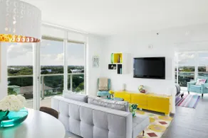 9th FL 2/2.5 BayView Condo includes parking! - Image 3