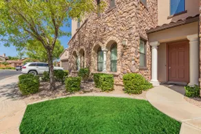 Serenity Town House! Heated Pool, Gym! - Image 4