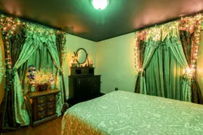 Warlock House: Do Magic, Speak Spells, Wave Wands - Image 4