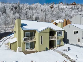 2 Beds ⁕ 𝕄𝕥𝕟 𝕍𝕚𝕖𝕨𝕤 ⁕ Hot Tub ⁕ Near Slopes - Image 3