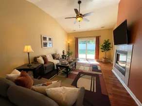 Relaxing Ranch With 1 King and 2 Queens Fast Wifi - Image 4