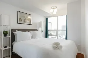 Luxury Lakeside Retreat : 2BR/2BA + FREE Parking - Image 2