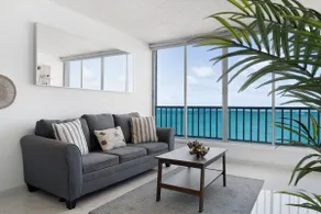 Flamenco Beach 2BDR Oceanfront Pool Parking - Image 2