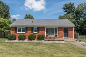 10min to Dtown Lexington/ Fenced Yard/ Parking - Image 2