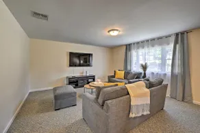 Glen Cove Home: Walk to Boardwalk + Dining! - Image 4