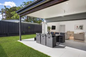 Bathers Pet Friendly 4 Mins Walk to Beach - Image 2