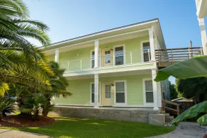 Polished 3BR 2BA · King Beds · Full Kitchen · WiFi - Image 4
