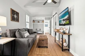 The Cammie Cabana Pet Friendly Steps to Beach - Image 2