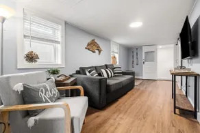 The Addie Shack Pet Friendly Steps to Beach - Image 4