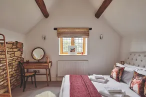 Luxury Country House Private Bathroom Terrace - Image 2