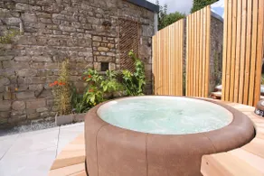 Superior Studio-Bathroom with Bathtub-River - Image 3