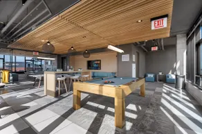 Top of River West: Luxe Penthouse for Groups - Image 5