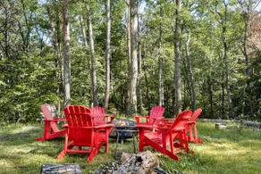 Modern Cabin w Hot Tub & Indoor Pool Gym Access! - Image 3
